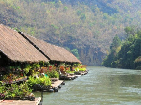 The Adventure Hotel River Kwai Jungle Rafts tailandia - mejor hotel flotante del mundo