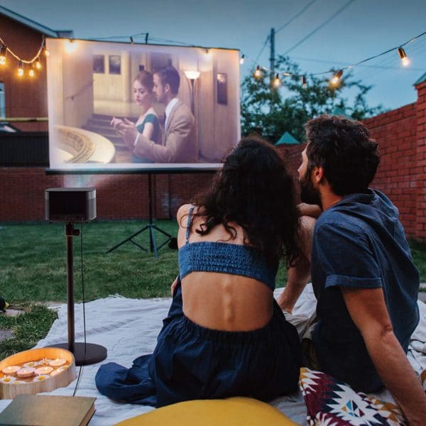 mejor proyector para exterior por calidad de sonido - XGIMI H2