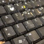 Cómo limpiar y desinfectar el teclado del ordenador