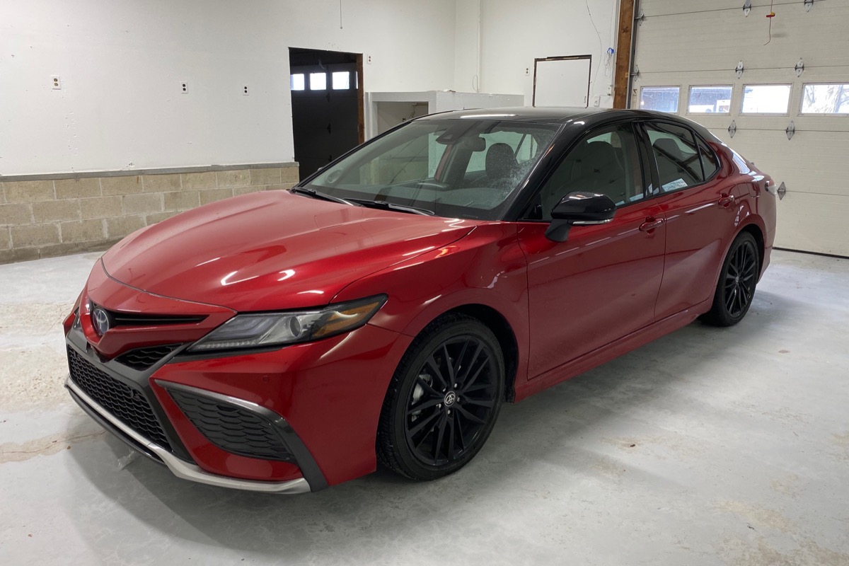 2022 Toyota Camry Híbrido Review Lead In