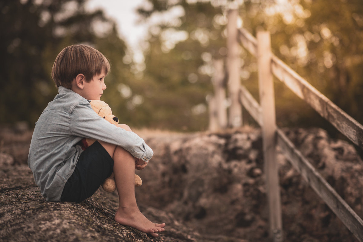 Mejores poses de fotografías para mujeres, hombres, parejas y niños 243 poses de fotografía de retrato para niños