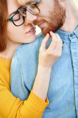 Mejores poses de fotografías para mujeres, hombres, parejas y niños 265 poses para retratos de parejas