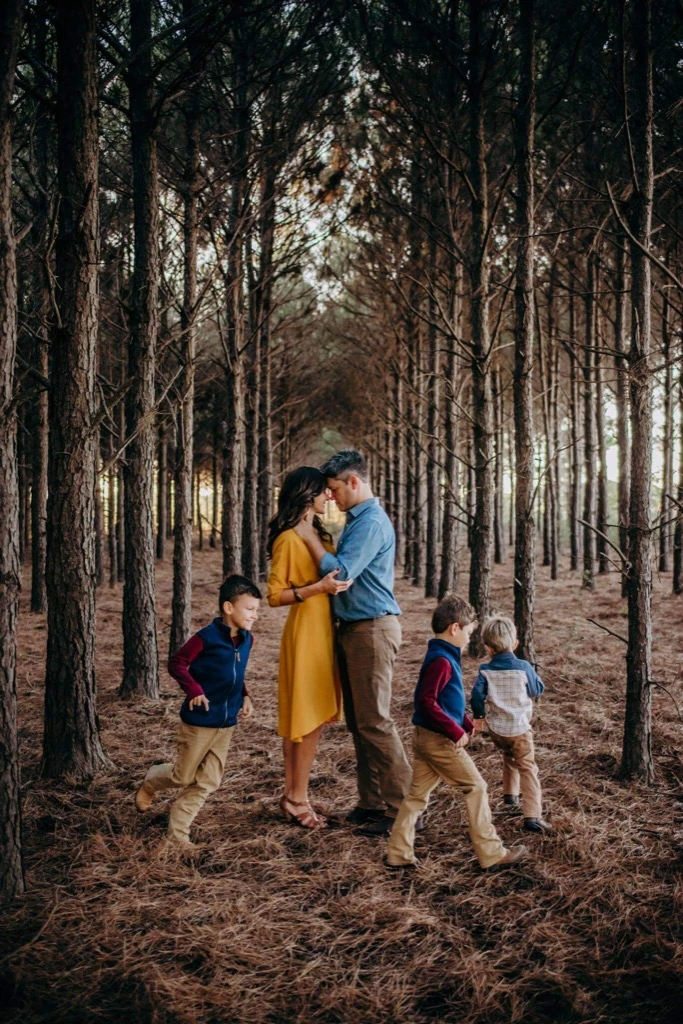 Mejores poses de fotografías para mujeres, hombres, parejas y niños 280 poses para retratos familiares