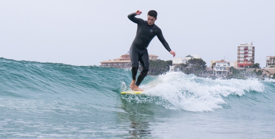 6 Mejores Destinos para Hacer Surf en el Mediterráneo en España 18