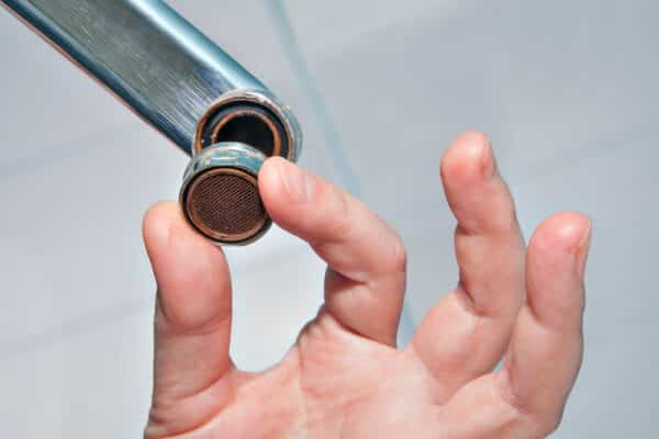 Problemas Comunes con los grifos de cocina y Soluciones 6 Problemas Comunes con los grifos de cocina y Soluciones