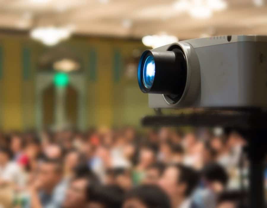 Pantalla 4K para un proyector 4K