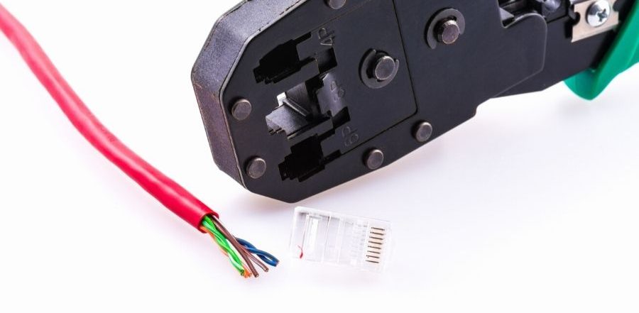 Cómo alargar los cables de los altavoces de cine en casa 9 Engarza