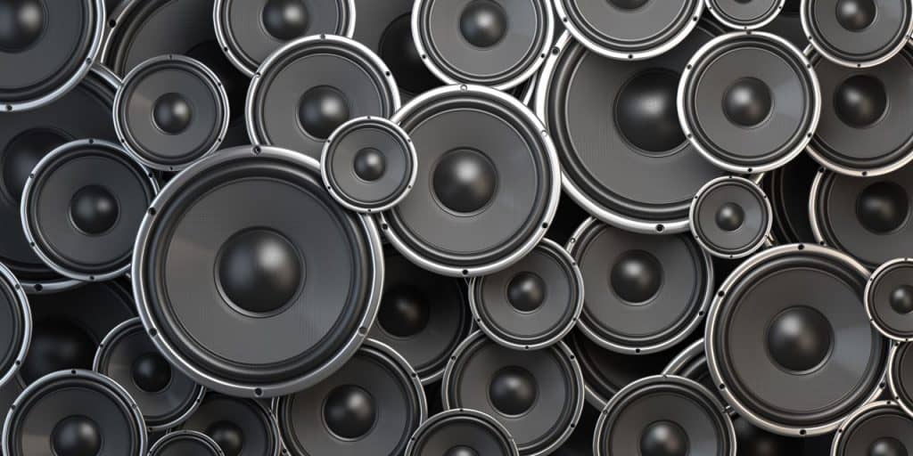 ¿Cuántos subwoofers son demasiados?
