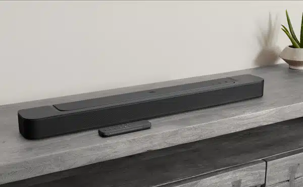 Se puede conectar una barra de sonido a un sistema de sonido envolvente