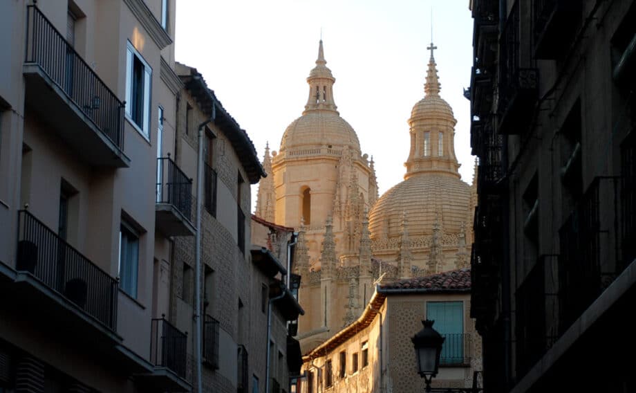 Los mejores guías turísticos de Segovia 18 visita catedral segovia Leticia Hernández