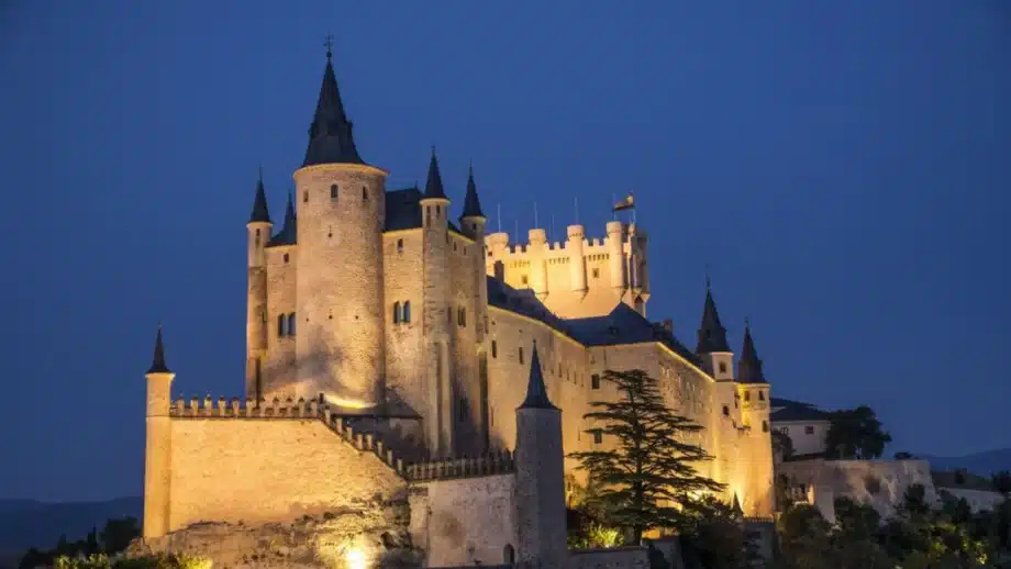 Las mejores visitas guiadas de Segovia 9 visita guiada al alcazar de segoriva