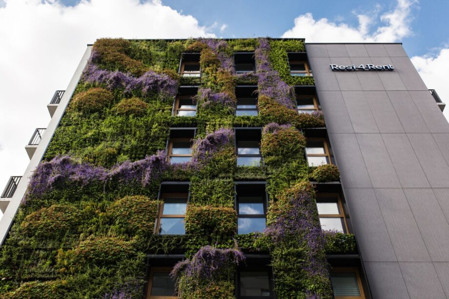 6 mejores jardineres verticales del mundo. 24 Hotel en Cracovia-jardin vertical