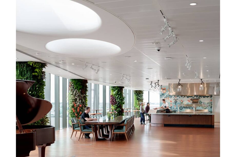 6 mejores jardineres verticales del mundo. 25 Salesforce Dublin Hospitality