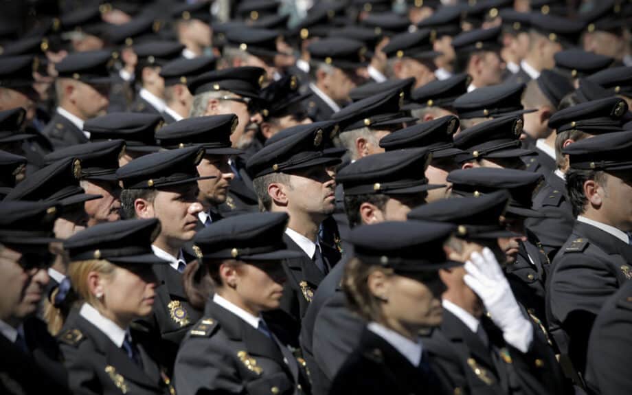 Las mejores academias de oposiciones a policía y Guardia Civil de Madrid 12 mejores academias de oposiciones a policia y guardia civil de madrid