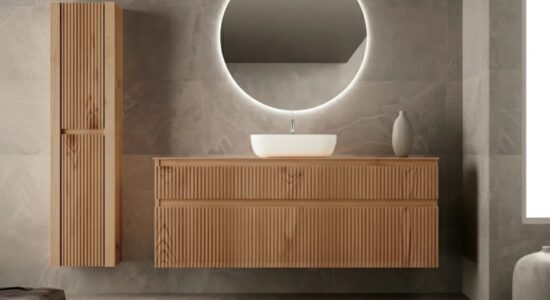 6 muebles de baño que destacan por su diseño, materiales y funcionalidad.
